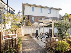 シャーメゾンガーデンズ御影山手