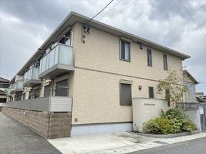 シャーメゾン手柄