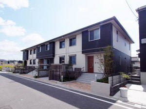 ガーデンズ城山台 0203号-1