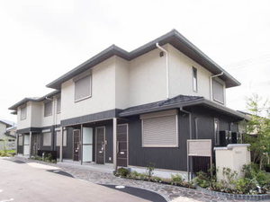 ＭＡＧＮＯＬＩＡ