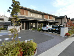 シャーメゾン　ウエスト幡枝