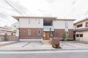 シャーメゾン　ラウレア