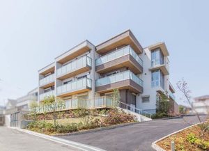 Ｌａ　Ｖｉｓｔａ　刀根山