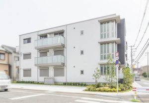 Ｇ　Ｃｏｕｒｔ　Ｈｉｒａｎｏ