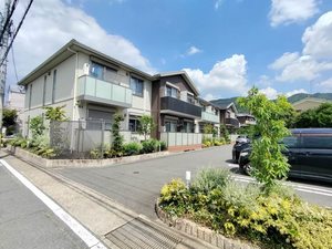 シャーメゾン日野