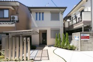 アゼリア　コート