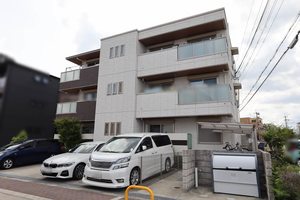 Ｓｈａｍａｉｓｏｎ　Ｈｅｒｍｉｔａｇｅ