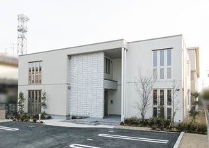 Ｇａｒｄｅｎ　Ｃｏｕｒｔ　和 0105号-1