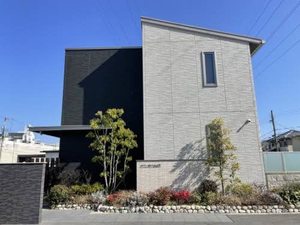 メゾン　ラ・ソルピア A103号-1