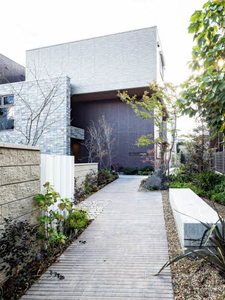 メドウ　アベノ