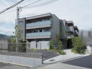 ソレディーノ川西池田フロント