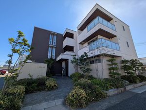 ガーデンズ石町