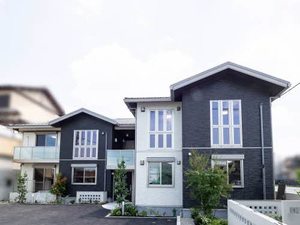 シャーメゾン春日 0201号-1