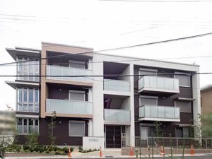 シャーメゾン　忠