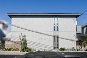 ラフィネ・フルール持子