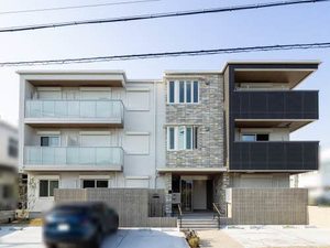 Ｌａ　Ｚｕｌｉ　ＭＯＺＵ