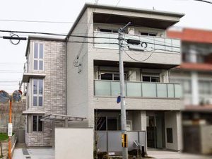 シャーメゾン　ソレイユルヴァン 0302号-1