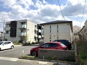 ウエスト　コリーヌ