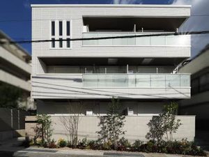 Ａｄｏｒａｂｌｅ　摂津本山