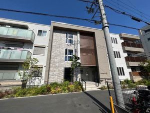 Ｒｅｎａｉｓｓａｎｃｅ小路