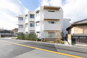 Ｓｈａｍａｉｓｏｎ　Ｈｏｓｈｉｄａ