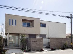 シャーメゾン城北伊伝居