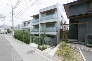 ｓａｎｃｔｕａｉｒｅ