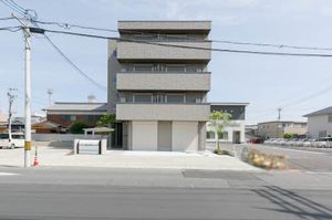 フォレスタ八木