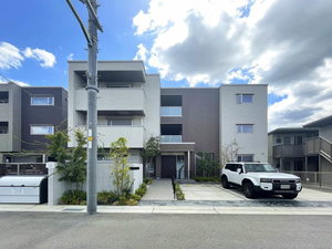 シャーメゾン中山