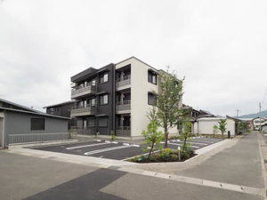 シャーメゾン境谷