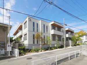 Ｂｅｌｌ　Ｗｏｏｄ　箕面如意谷