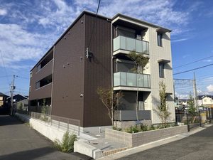 カーサ・ラクーン八日市