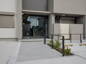 シャーメゾン　アズナブル