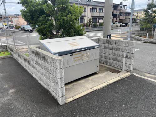 シャーメゾン和郷 A202号-4