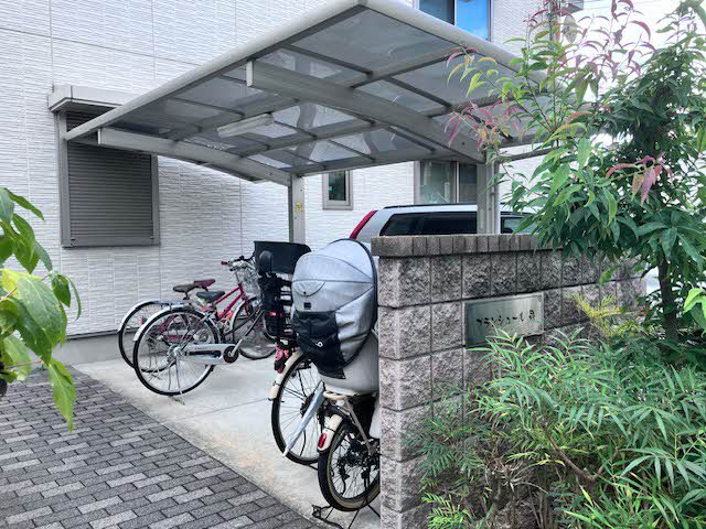 屋根付き電動自転車【大阪府吹田市】 屋根付き電動自転車【大阪府吹田市】 - メルカリ