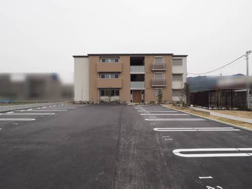 セ・モア 0102号-3