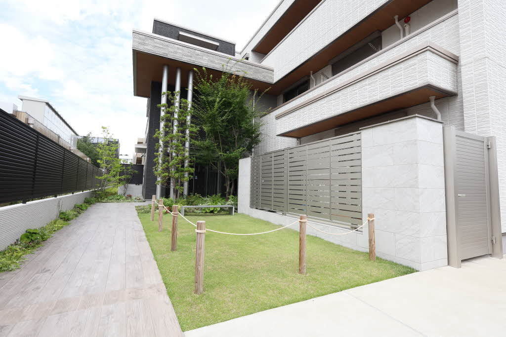 Ｃｈａｌｅｕｒ　江坂 0106号-13