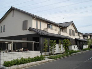 シャーメゾン和郷 B202号-1