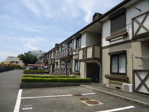 サンメゾンくすの木 C202号-1