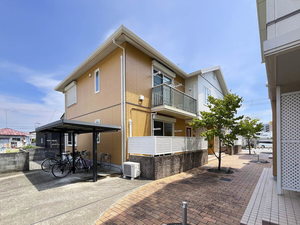 シャーメゾン秋月