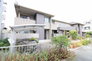 ヴィラーチェ新在家