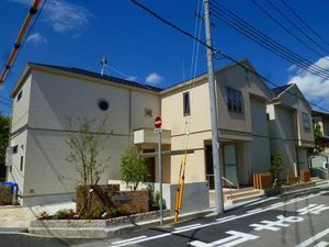 ＣＯＵＲＴ六石町 A101号-1