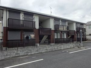 シャーメゾン　リーリエ