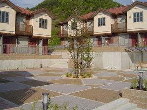 ブリリアント　ヒルズ A105号-1