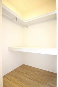 メゾン　ルーチェ A102号-5