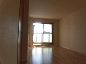 シャーメゾン　森河内西 0102号-2