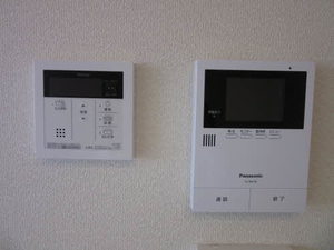 セントラル　レジデンス　Ⅲ 0201号-8