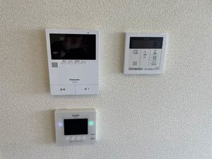 セントラル　レジデンス　Ⅲ 0202号-8