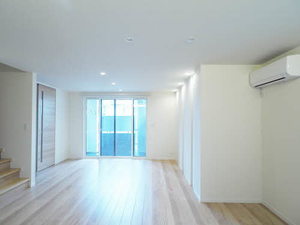 シャーメゾン殿山町 0101号-2