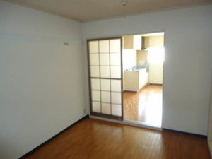 エスコートグリーン B202号-5